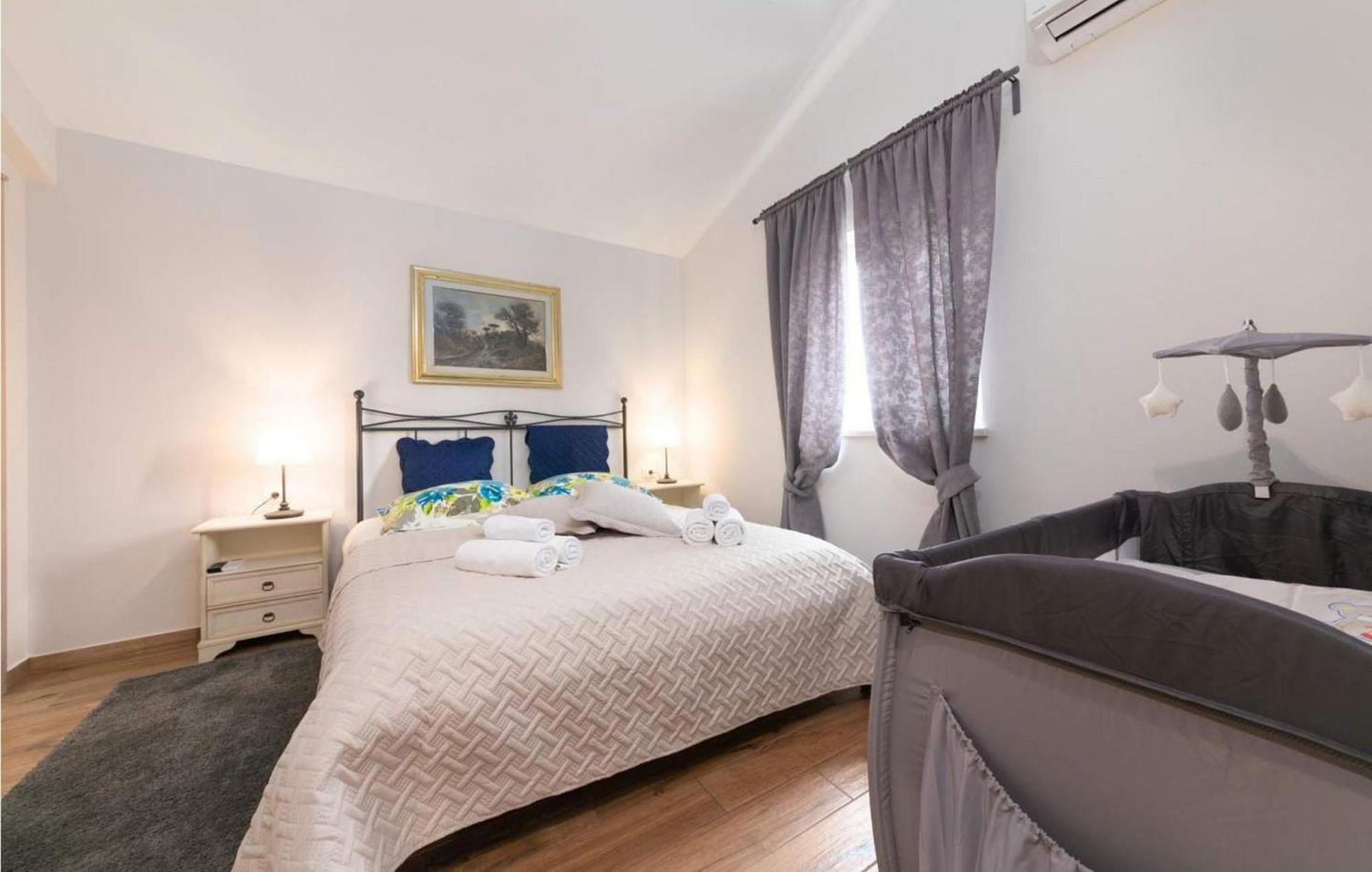 Villa Bellevue Sveti Lovreč Pazenatički Buitenkant foto