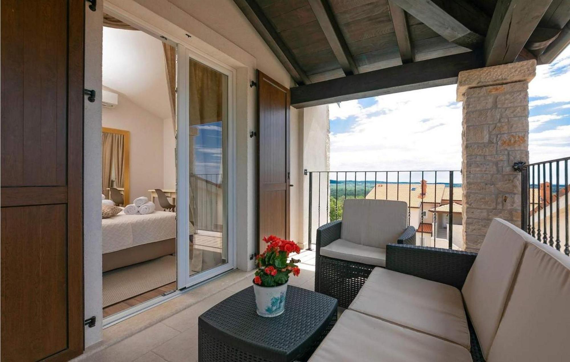Villa Bellevue Sveti Lovreč Pazenatički Buitenkant foto